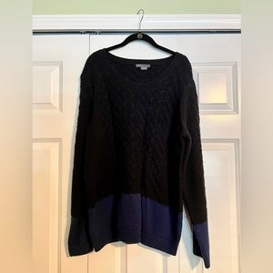 Vince cableknit cashmere- blend sweater. Black and navy. Size XL.